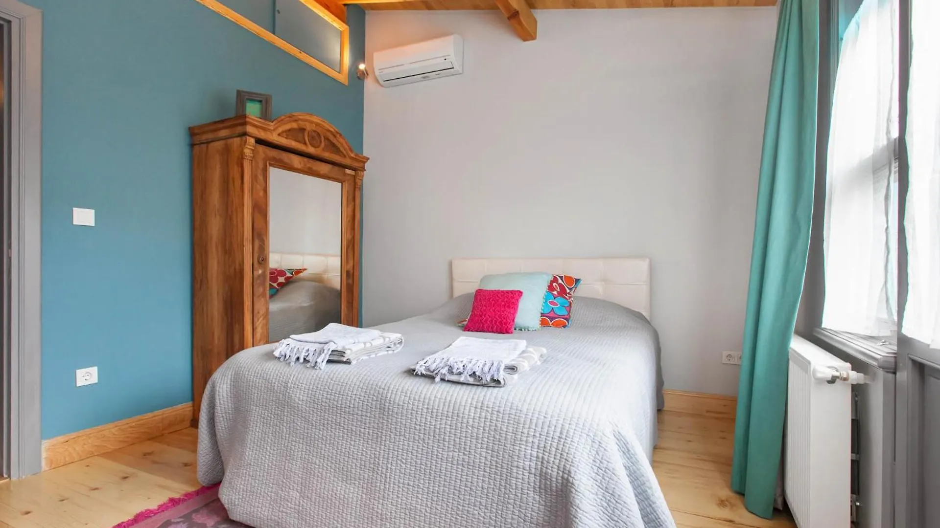 شقة Turquoise House Featured In Elle Decor Magazine اسطنبول